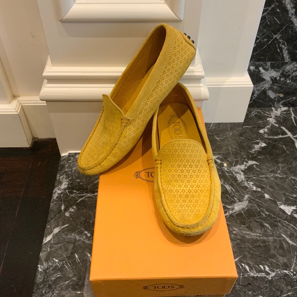 TOD’s, 7, yellow